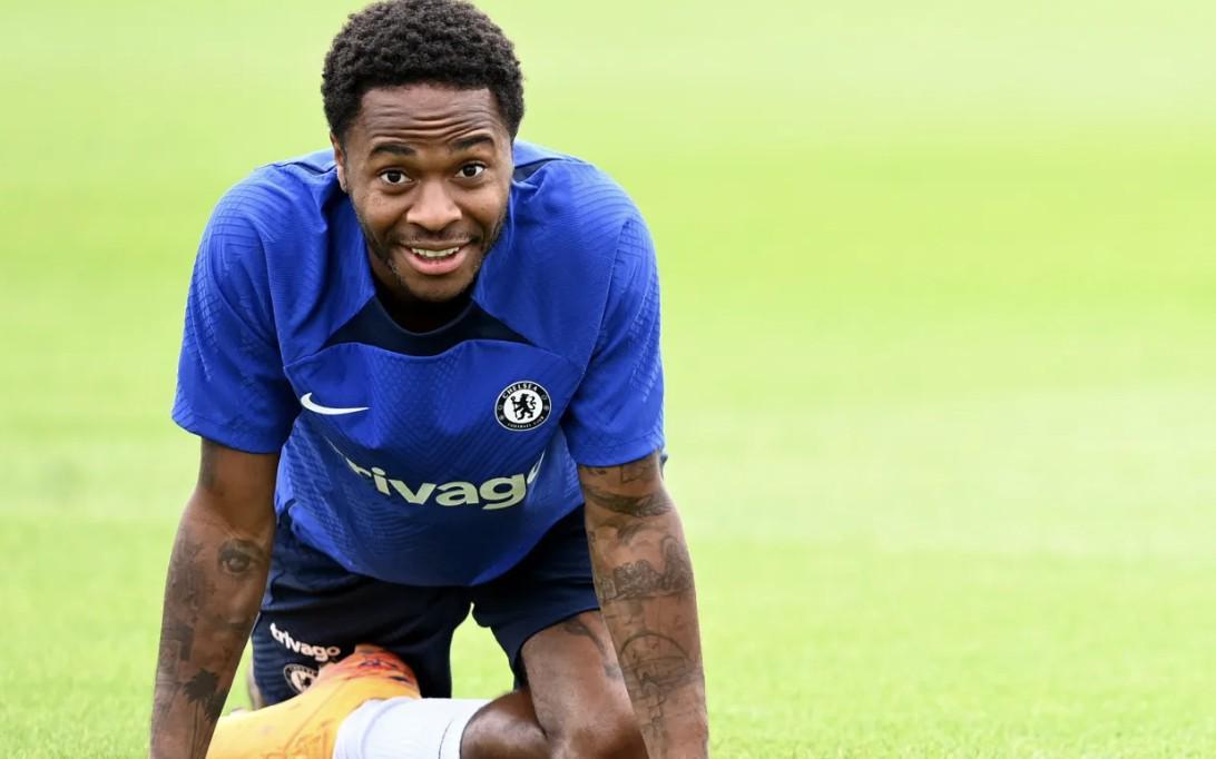 开云体育app-夏窗未能离队，泰晤士报：冬窗前斯特林可能要单独训练